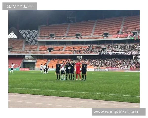 足球比赛中每队人数的规定及其对比赛策略的影响分析 足球比赛中每队人数的规定及其对比赛策略的影响分析